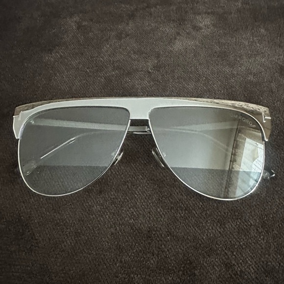 Limited Edition Tom Ford Winter 18k Gold Plated Sunglasses in White Gold - Picture 7 of 13